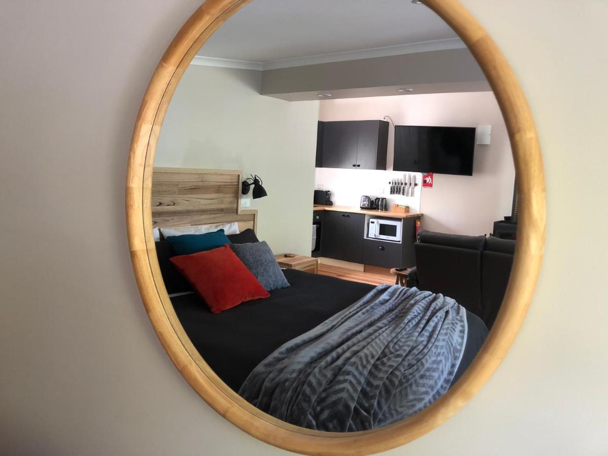 Mole Creek Hideaway Hotel ภายนอก รูปภาพ